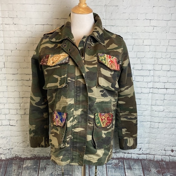 Anthropologie Beautiful Stories Embroidered Camo Utility Jacket M Mixed Media - Picture 3 of 16